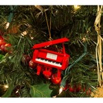 Music Treasures MT463106 Red Grand Piano Ornament