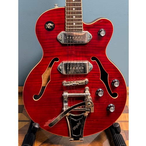 Used Epiphone Wildkat Semi-Hollowbody Electric Guitar, Wine Red