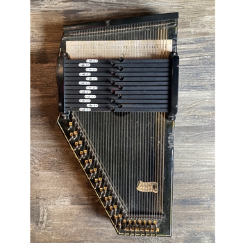 Used Oscar Schmidt 12-Chord Autoharp, Black